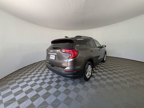 Used 2019 GMC Terrain SLE w/ Driver Convenience Package FWD image 4