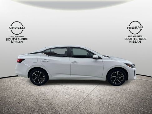 Certified 2025 Nissan Sentra SV image 5
