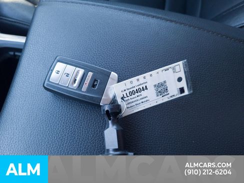 Used 2020 Acura MDX SH-AWD image 36