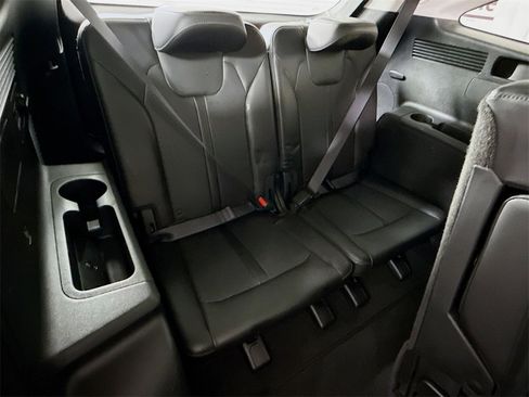 Used 2023 Kia Sorento S w/ Panoramic Sunroof Package image 32