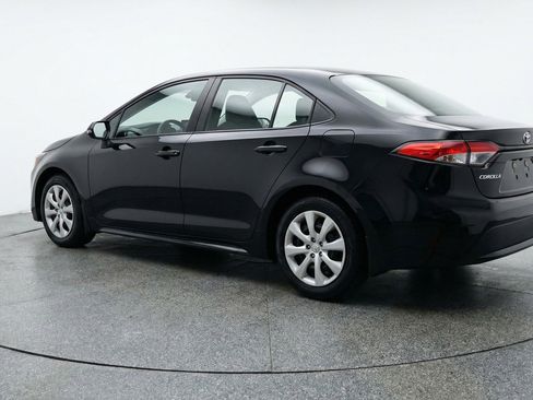 Used 2025 Toyota Corolla LE FWD image 6
