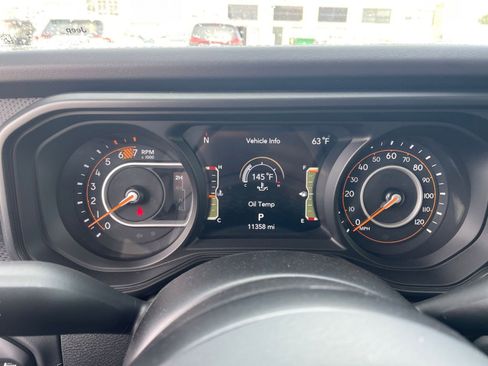 Used 2025 Jeep Wrangler Unlimited Rubicon image 39