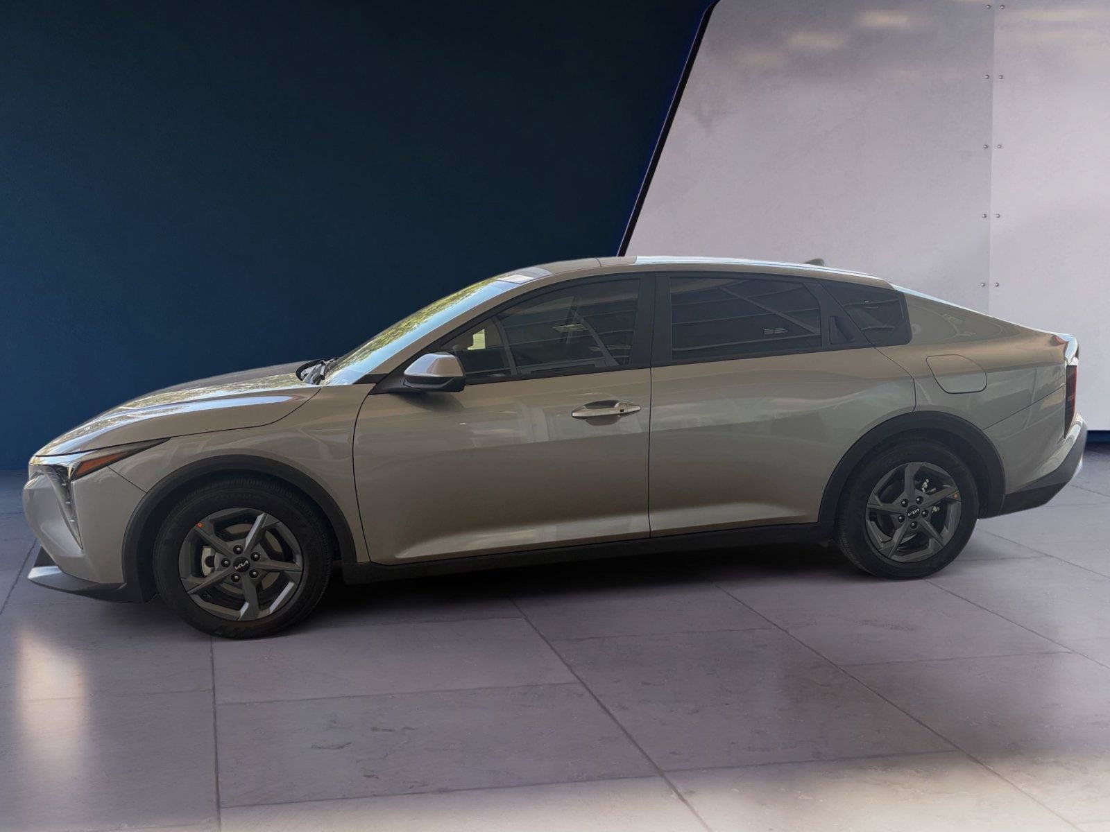 Used 2026 Kia K4 FWD image 2