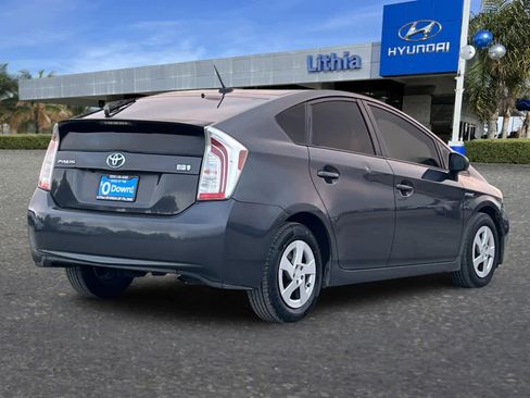 Used 2012 Toyota Prius Three image 2