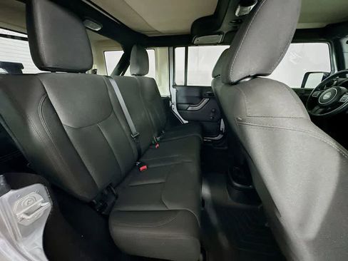 Used 2016 Jeep Wrangler Unlimited Sport w/ Max Tow Package AWD/4WD image 28