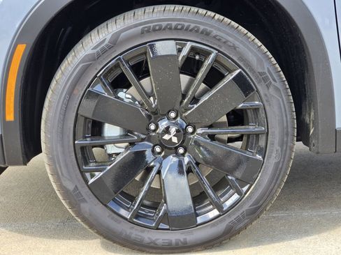 New 2026 Mitsubishi Outlander SE AWD/4WD image 9