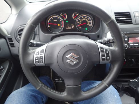 Used 2012 Suzuki SX4 AWD Hatchback image 14