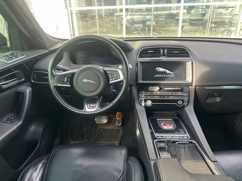 Used 2020 Jaguar F-PACE S image 20