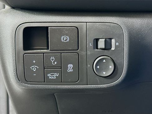 Used 2024 Hyundai Ioniq 6 SE AWD/4WD image 17