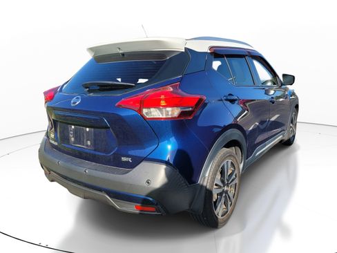 Used 2020 Nissan Kicks SR w/ SR Premium Package image 4