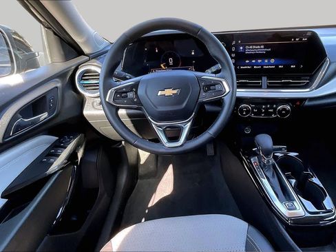 Used 2026 Chevrolet Trax LT w/ Driver Confidence Package FWD image 6