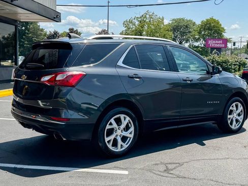 Used 2018 Chevrolet Equinox LT w/ Sun & Infotainment Package AWD/4WD image 4