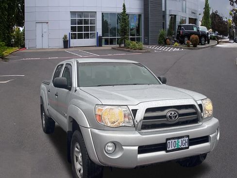 Used 2009 Toyota Tacoma PreRunner image 6
