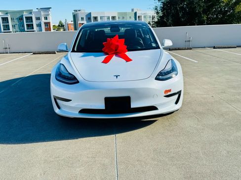 Used 2020 Tesla Model 3 RWD image 12