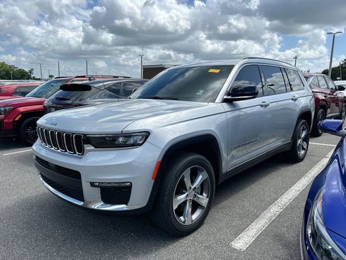 Used 2021 Jeep Grand Cherokee L Limited w/ Trailer Tow Group (B) AWD/4WD image 10