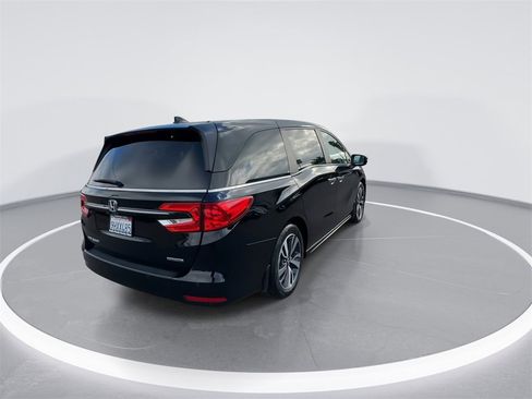 Certified 2024 Honda Odyssey Touring image 13