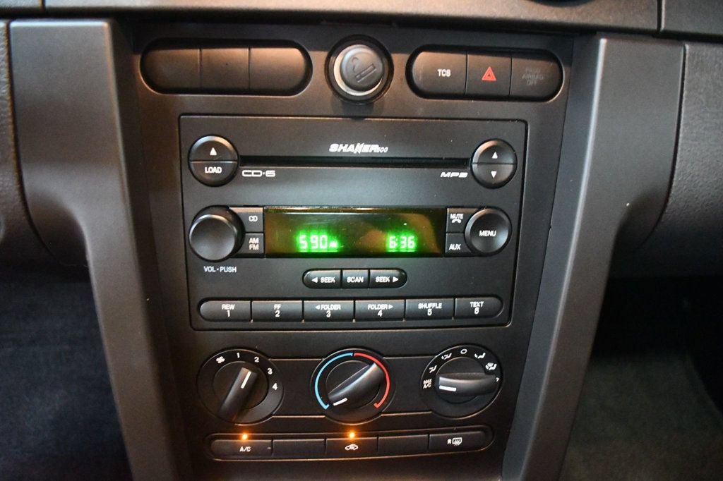 Used 2005 Ford Mustang GT RWD image 45