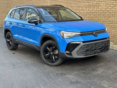 New 2025 Volkswagen Taos SE