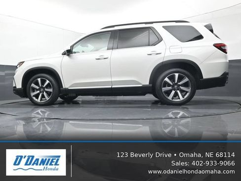 Used 2023 Honda Pilot Touring image 10