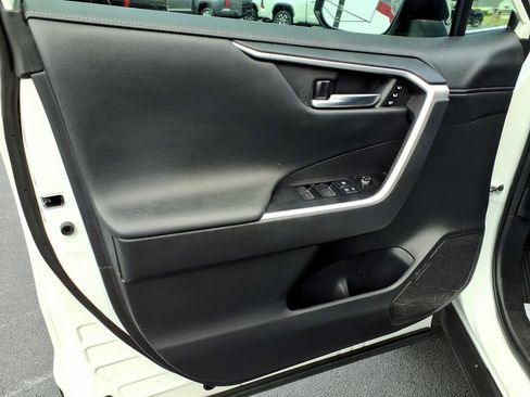 Used 2022 Toyota RAV4 Limited w/ Limited Grade Weather Package FWD image 18