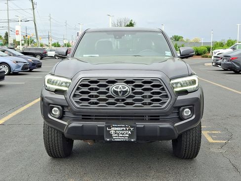 Used 2023 Toyota Tacoma TRD Off-Road w/ TRD Premium Off Road Package AWD/4WD image 2