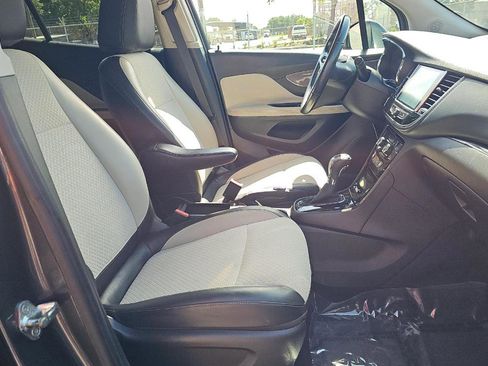 Used 2018 Buick Encore Sport Touring FWD image 9