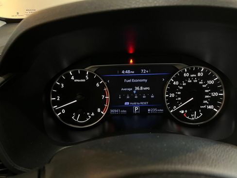Used 2025 Nissan Altima 2.5 SV FWD image 35