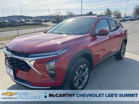 New 2026 Chevrolet Trax LT w/ Driver Confidence Package image 4