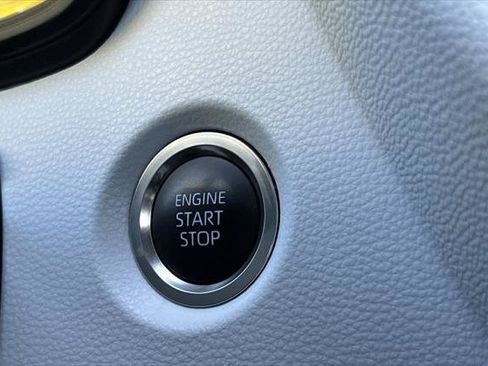 Certified 2025 Toyota Corolla SE w/ Convenience Package FWD image 22