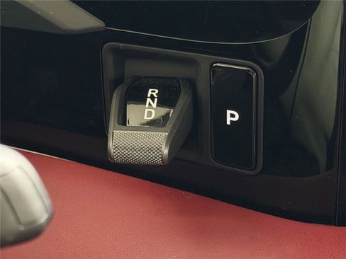 Certified 2025 Porsche Taycan 4S image 19