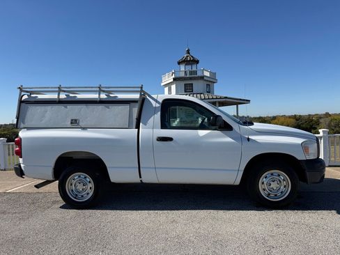 Used 2008 Dodge Ram 1500 Truck ST image 4