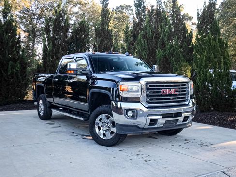 Used 2015 GMC Sierra 2500 SLT w/ Duramax Plus Package image 2
