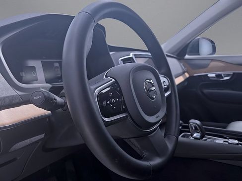 Used 2023 Volvo XC90 B5 Plus w/ Protection Package Premier AWD/4WD image 26