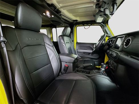 Used 2023 Jeep Wrangler Unlimited Sahara w/ Cold Weather Group image 29