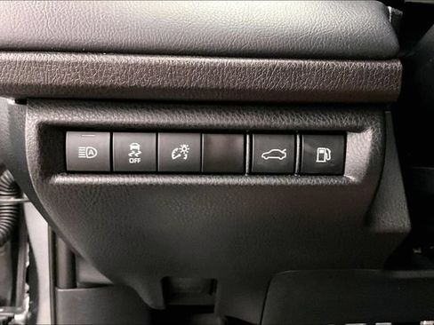 Used 2025 Toyota Camry XSE FWD image 37