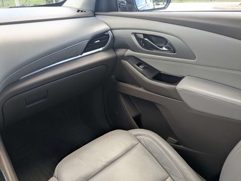 Used 2019 Chevrolet Traverse LT w/ LT Premium Package FWD image 21