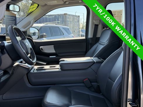 Certified 2025 Ford Expedition Active image 24