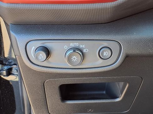 Used 2023 Chevrolet TrailBlazer RS image 16