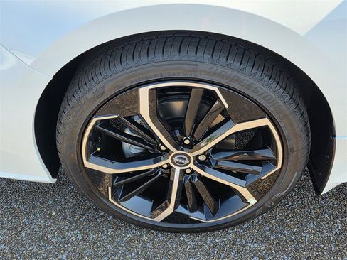 New 2025 Nissan Altima 2.5 SR w/ SR Premium Package image 21