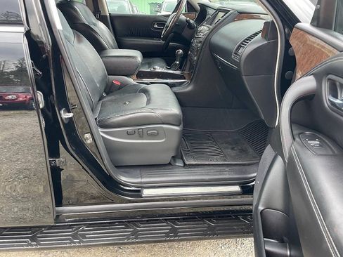 Used 2017 INFINITI QX80 4WD w/ Driver Assistance Package image 12