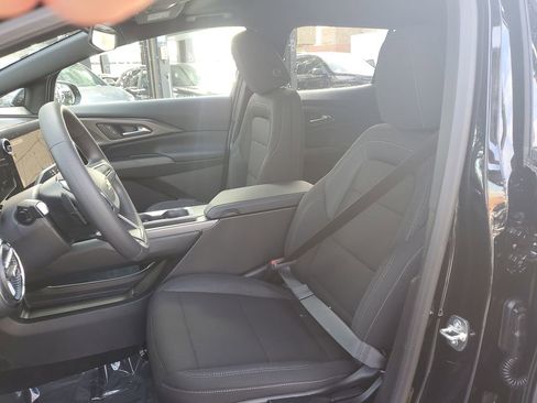 New 2026 Chevrolet Equinox EV LT image 16