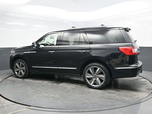 Used 2019 Lincoln Navigator Reserve AWD/4WD image 4