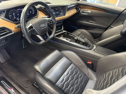 Used 2022 Audi RS e-tron GT AWD/4WD image 22