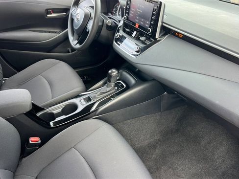 Used 2020 Toyota Corolla LE image 18