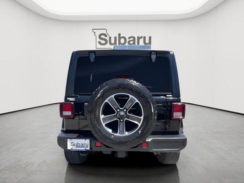 Used 2023 Jeep Wrangler Unlimited Sahara w/ Cold Weather Group AWD/4WD image 6