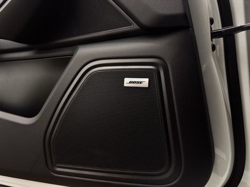 Used 2021 Porsche Macan Turbo AWD/4WD image 11