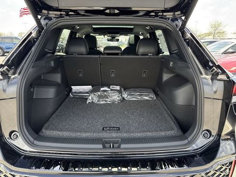 New 2026 Volkswagen Tiguan SE R-Line FWD image 25