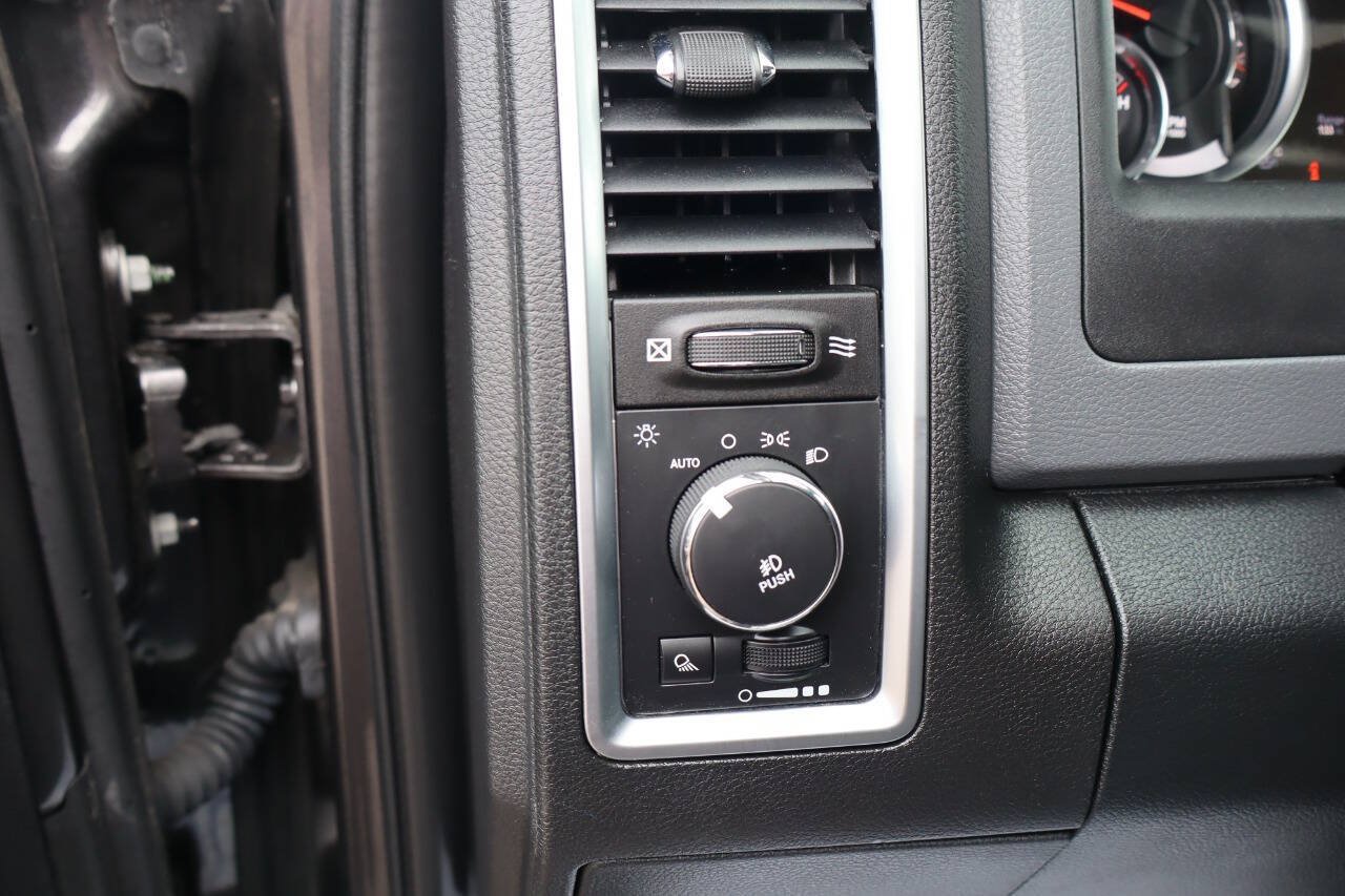 Used 2016 RAM 1500 Big Horn AWD/4WD image 14