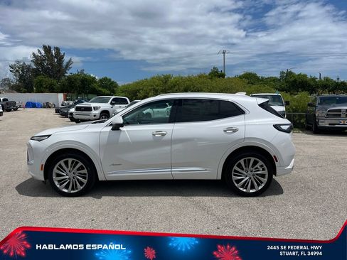 Used 2025 Buick Envision Avenir AWD/4WD image 4