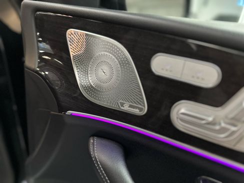 Used 2021 Mercedes-Benz GLS 580 4MATIC image 36